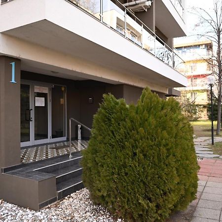 Welcome To Bucharest Airport Residences & Therme-Self Check-In Otopeni Exterior photo